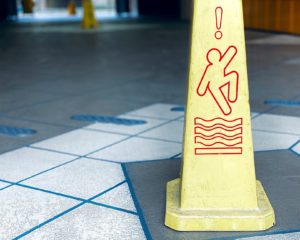 How Much Can I Get for Slip and Fall Settlement in California?