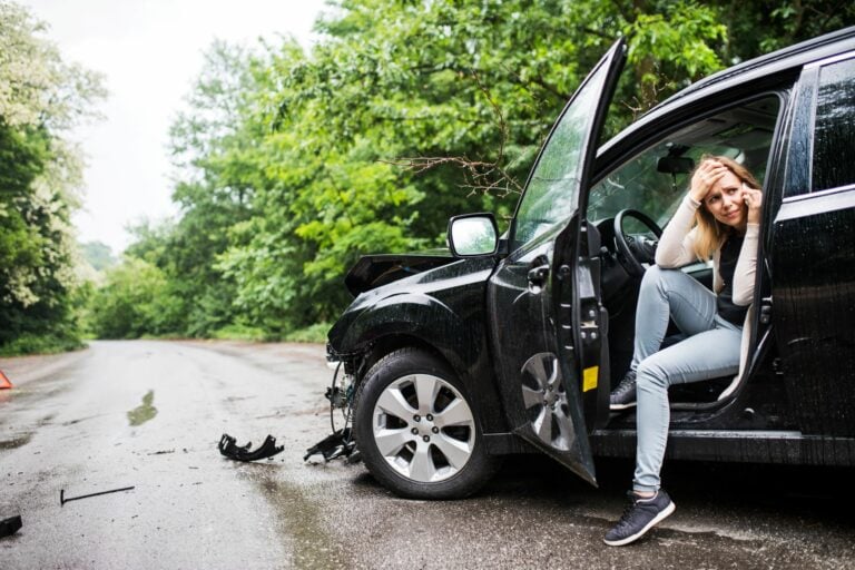 Injured in a Car Accident: When to Hire a Lawyer?